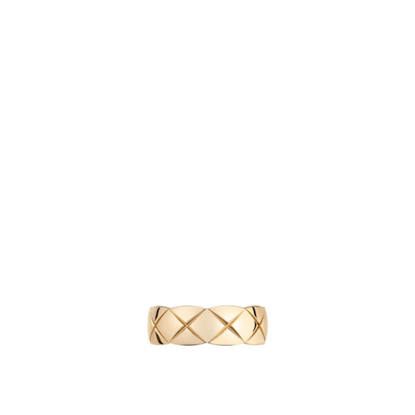 chanel coco crush ring J10817 front view