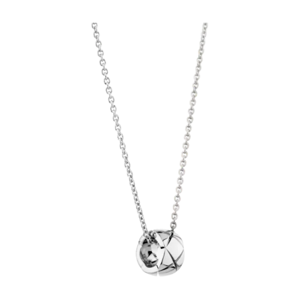 18kt white gold coco crush necklace close up